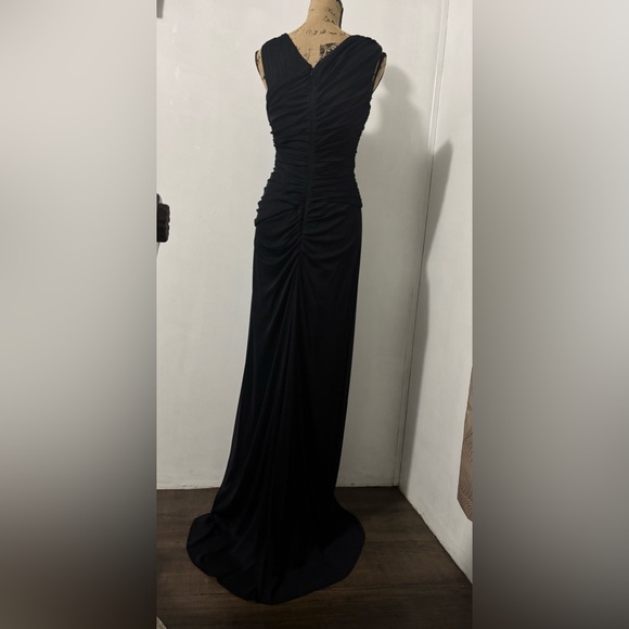ADRIANA PAPELL Navy Blue Ruched Formal Length Evening Gown W/Broach Size 10. - Picture 6 of 10